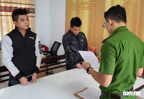 Bắt nhóm người hỗn chiến náo loạn đường phố Đà Nẵng - Ảnh 1. Bắt nhóm người hỗn chiến náo loạn đường phố Đà Nẵng - Ảnh 1.