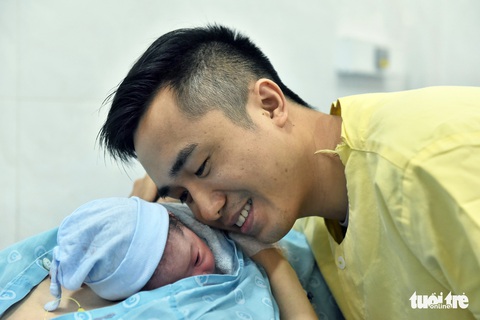 Nằm mơ cũng không nghĩ con sinh đúng khoảnh khắc giao thừa - Ảnh 10. Nằm mơ cũng không nghĩ con sinh đúng khoảnh khắc giao thừa - Ảnh 10.