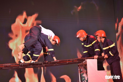 Vinh danh 12 công dân trẻ tiêu biểu TP.HCM 2020: Những bông hoa tỏa sáng - Ảnh 7. Vinh danh 12 công dân trẻ tiêu biểu TP.HCM 2020: Những bông hoa tỏa sáng - Ảnh 7.