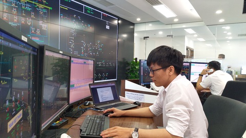 EVNHCMC đảm bảo cấp điện an toàn liên tục dịp lễ tết và suốt năm 2021 - Ảnh 1. EVNHCMC đảm bảo cấp điện an toàn liên tục dịp lễ tết và suốt năm 2021 - Ảnh 1.