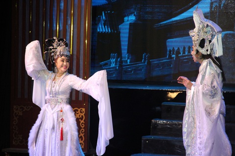Đại Nghĩa ca cải lương tuồng cổ trong live show Kim Tử Long - Thoại Mỹ - Ảnh 11. Đại Nghĩa ca cải lương tuồng cổ trong live show Kim Tử Long - Thoại Mỹ - Ảnh 11.
