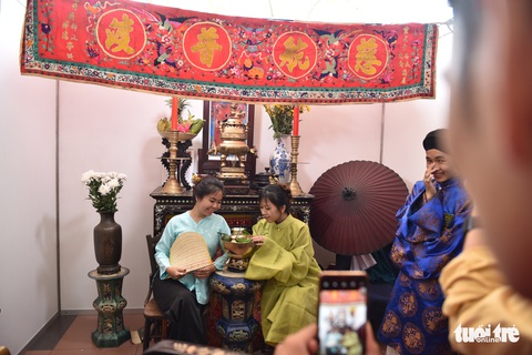 Bạn trẻ Sài Gòn thích thú tham gia ngày hội cổ phục - Ảnh 9. Bạn trẻ Sài Gòn thích thú tham gia ngày hội cổ phục - Ảnh 9.
