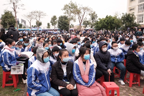 Tư vấn tuyển sinh ở Thanh Hóa: Muốn vào ngành hot, chuẩn bị học phí và học cật lực - Ảnh 2. Tư vấn tuyển sinh ở Thanh Hóa: Muốn vào ngành hot, chuẩn bị học phí và học cật lực - Ảnh 2.