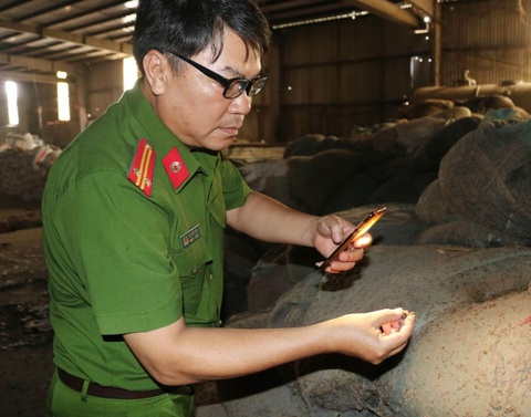 Công ty thức ăn chăn nuôi nhưng lại sản xuất... rượu - Ảnh 2. Công ty thức ăn chăn nuôi nhưng lại sản xuất... rượu - Ảnh 2.