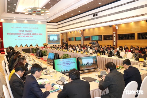 Trên 1,3 triệu người có việc làm mới trong năm COVID-19 - Ảnh 2. Trên 1,3 triệu người có việc làm mới trong năm COVID-19 - Ảnh 2.
