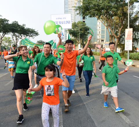 Chương trình Đi bộ Từ thiện Lawrence S. Ting: Đồng hành và chia sẻ - Ảnh 2. Chương trình Đi bộ Từ thiện Lawrence S. Ting: Đồng hành và chia sẻ - Ảnh 2.