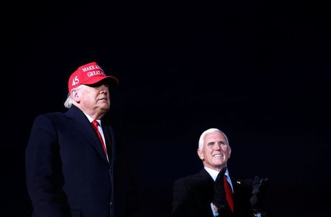 Ông Pence đã hết giận, nói chuyện lại với ông Trump? - Ảnh 1. Ông Pence đã hết giận, nói chuyện lại với ông Trump? - Ảnh 1.