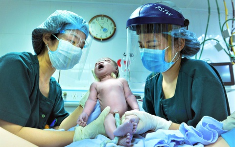 An vui trong ánh mắt - Ảnh 1. An vui trong ánh mắt - Ảnh 1.
