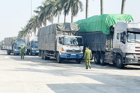 Phạt 316 triệu đồng chủ hàng trăm tấn hàng lậu bị bắt tại Hải Dương - Ảnh 1. Phạt 316 triệu đồng chủ hàng trăm tấn hàng lậu bị bắt tại Hải Dương - Ảnh 1.