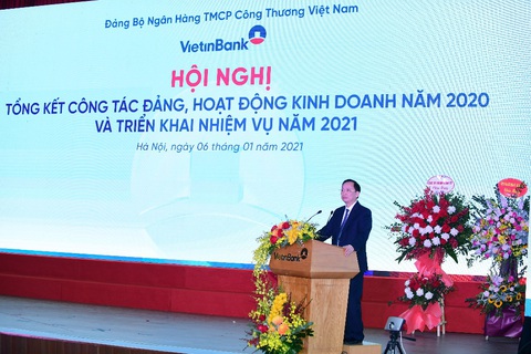 VietinBank cắt giảm 5.000 tỉ đồng lợi nhuận hỗ trợ doanh nghiệp, người dân - Ảnh 2. VietinBank cắt giảm 5.000 tỉ đồng lợi nhuận hỗ trợ doanh nghiệp, người dân - Ảnh 2.