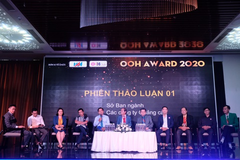 Đón Tết, hơn 60% bảng quảng cáo ngoài trời đã sáng đèn bất chấp COVID-19 - Ảnh 2. Đón Tết, hơn 60% bảng quảng cáo ngoài trời đã sáng đèn bất chấp COVID-19 - Ảnh 2.