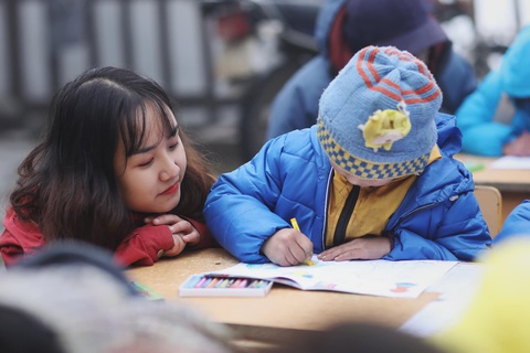 Người trẻ lên Y Tý: Ấm lòng giữa nơi tuyết phủ trắng xóa - Ảnh 1. Người trẻ lên Y Tý: Ấm lòng giữa nơi tuyết phủ trắng xóa - Ảnh 1.