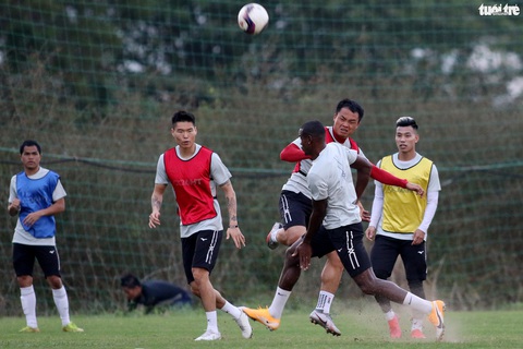 Kiatisak dẫn quân vào Sài Gòn, chuẩn bị ra mắt V-League 2021 - Ảnh 5. Kiatisak dẫn quân vào Sài Gòn, chuẩn bị ra mắt V-League 2021 - Ảnh 5.