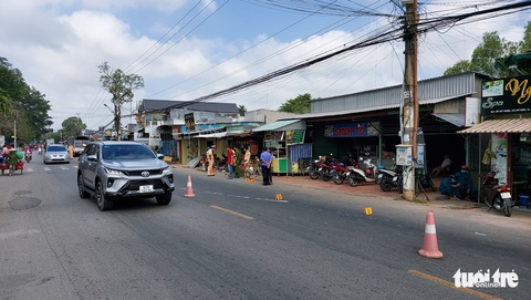 Tài xế ngủ gật lao xe tải vào lề đường trước cổng trường, 5 học sinh bị thương - Ảnh 2. Tài xế ngủ gật lao xe tải vào lề đường trước cổng trường, 5 học sinh bị thương - Ảnh 2.