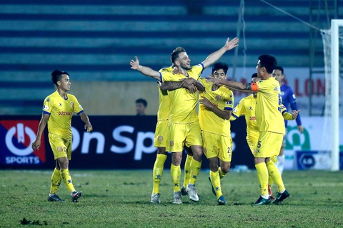 V-League 2021: Nhờ đâu chủ nhà Nam Định tạo nên cơn ‘địa chấn’ trước CLB Hà Nội? - Ảnh 1. V-League 2021: Nhờ đâu chủ nhà Nam Định tạo nên cơn ‘địa chấn’ trước CLB Hà Nội? - Ảnh 1.
