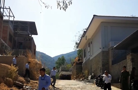 Giám đốc có nhiều biệt thự xây trái phép ở Vũng Tàu bị bắt - Ảnh 3. Giám đốc có nhiều biệt thự xây trái phép ở Vũng Tàu bị bắt - Ảnh 3.