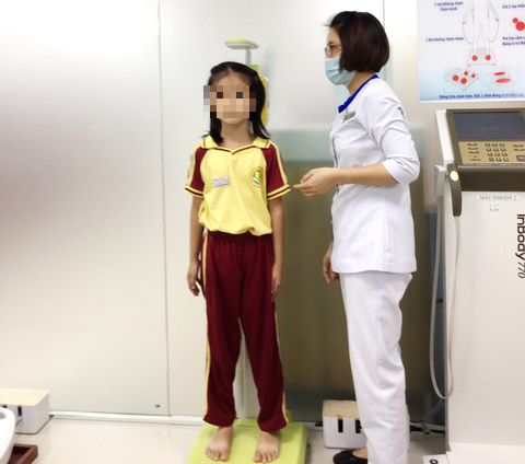 Cứ 4 trẻ Việt dưới 5 tuổi lại có 1 bé suy dinh dưỡng thấp còi - Ảnh 1. Cứ 4 trẻ Việt dưới 5 tuổi lại có 1 bé suy dinh dưỡng thấp còi - Ảnh 1.
