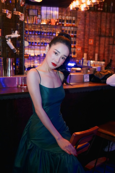 Nhã Phương, Lan Ngọc, Diễm My xinh đẹp trong phim về phụ nữ tuổi 30 - Ảnh 4. Nhã Phương, Lan Ngọc, Diễm My xinh đẹp trong phim về phụ nữ tuổi 30 - Ảnh 4.