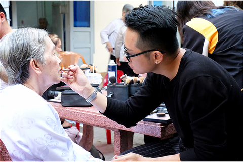 Có một ngày mộng mơ của các cụ bà - Ảnh 7. Có một ngày mộng mơ của các cụ bà - Ảnh 7.