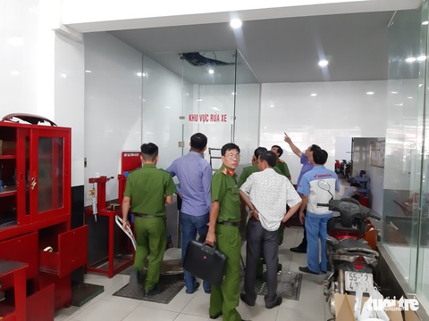 Thêm một vụ kẻ trộm đột nhập cửa hàng xe máy để trộm tài sản - Ảnh 2. Thêm một vụ kẻ trộm đột nhập cửa hàng xe máy để trộm tài sản - Ảnh 2.