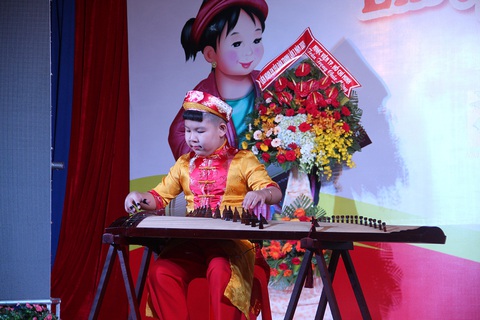 Nuôi dưỡng tiếng đàn tranh - Ảnh 1. Nuôi dưỡng tiếng đàn tranh - Ảnh 1.