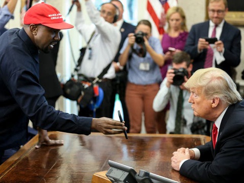 Nhìn lại nhiệm kỳ 4 năm của Tổng thống Donald Trump qua ảnh - Ảnh 7. Nhìn lại nhiệm kỳ 4 năm của Tổng thống Donald Trump qua ảnh - Ảnh 7.