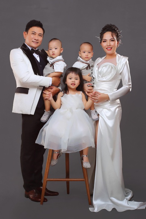 Nguyễn Uyên Phương: tình yêu điện ảnh trong tôi đã đơm hoa kết trái - Ảnh 1. Nguyễn Uyên Phương: tình yêu điện ảnh trong tôi đã đơm hoa kết trái - Ảnh 1.