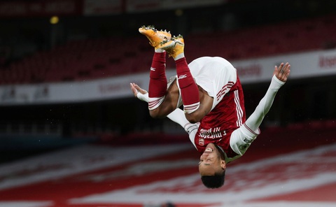 Bỏ lỡ khó tin trước khung thành trống, Aubameyang vẫn lập cú đúp đánh bại Newcastle - Ảnh 4. Bỏ lỡ khó tin trước khung thành trống, Aubameyang vẫn lập cú đúp đánh bại Newcastle - Ảnh 4.