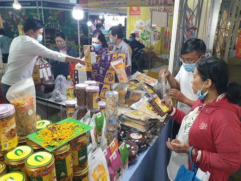 Dân Sài Gòn săn miến Hà Nội, tré Bình Định, khô miền Tây... - Ảnh 4. Dân Sài Gòn săn miến Hà Nội, tré Bình Định, khô miền Tây... - Ảnh 4.