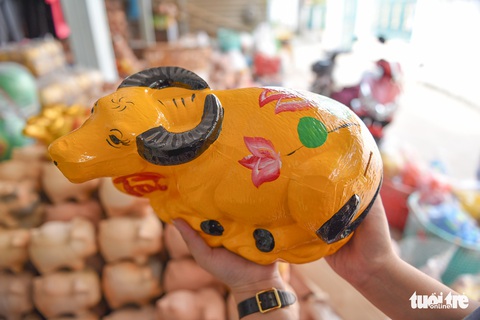 Nhộn nhịp làm trâu vàng Tân Sửu chào xuân - Ảnh 10. Nhộn nhịp làm trâu vàng Tân Sửu chào xuân - Ảnh 10.