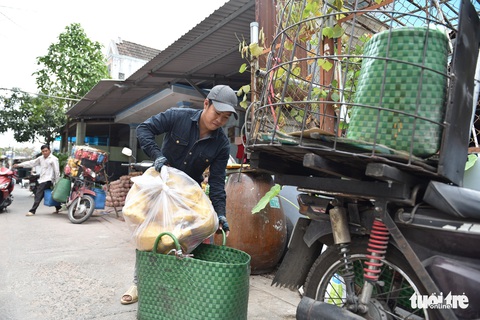 Nhộn nhịp làm trâu vàng Tân Sửu chào xuân - Ảnh 13. Nhộn nhịp làm trâu vàng Tân Sửu chào xuân - Ảnh 13.