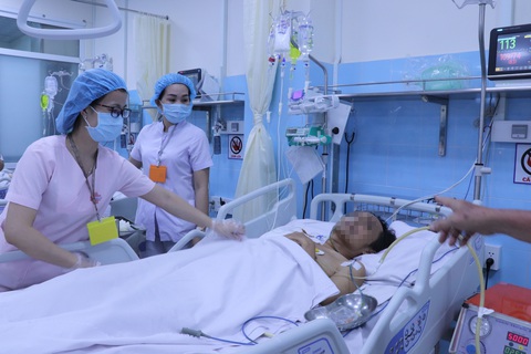 Tết tới nơi, coi chừng ngộ độc rượu - Ảnh 1. Tết tới nơi, coi chừng ngộ độc rượu - Ảnh 1.