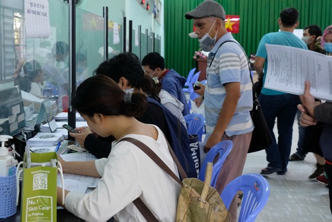 Xoay sở với bài toán việc làm - Kỳ 1: Ăn tết bằng trợ cấp thất nghiệp - Ảnh 1. Xoay sở với bài toán việc làm - Kỳ 1: Ăn tết bằng trợ cấp thất nghiệp - Ảnh 1.