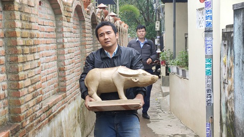 Về làng gốm hàng trăm tuổi xem nghệ nhân nhào nặn linh vật trâu tết - Ảnh 6. Về làng gốm hàng trăm tuổi xem nghệ nhân nhào nặn linh vật trâu tết - Ảnh 6.