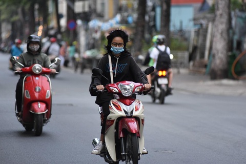 Sài Gòn sáng nay mát lạnh, lý tưởng đi chơi - Ảnh 1. Sài Gòn sáng nay mát lạnh, lý tưởng đi chơi - Ảnh 1.