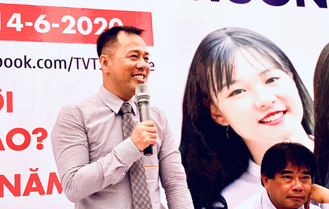 Giáo sư Huỳnh Văn Sơn làm hiệu trưởng ĐH Sư phạm TP.HCM - Ảnh 1. Giáo sư Huỳnh Văn Sơn làm hiệu trưởng ĐH Sư phạm TP.HCM - Ảnh 1.