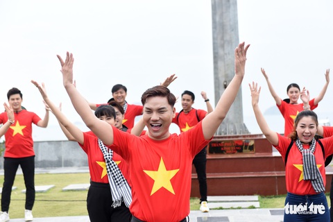 Mùa xuân biển đảo: Khởi động hành trình Tôi yêu Tổ quốc tôi năm 2021 - Ảnh 4. Mùa xuân biển đảo: Khởi động hành trình Tôi yêu Tổ quốc tôi năm 2021 - Ảnh 4.