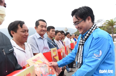 Mùa xuân biển đảo: Khởi động hành trình Tôi yêu Tổ quốc tôi năm 2021 - Ảnh 8. Mùa xuân biển đảo: Khởi động hành trình Tôi yêu Tổ quốc tôi năm 2021 - Ảnh 8.