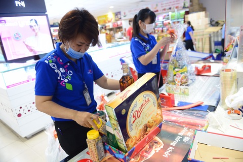 Đặt giỏ quà Tết ở Co.opmart, giao hàng miễn phí cả nước - Ảnh 3. Đặt giỏ quà Tết ở Co.opmart, giao hàng miễn phí cả nước - Ảnh 3.