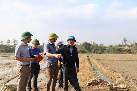 Dự án thủy lợi 200 tỉ chậm tiến độ, 200ha đất trồng lúa khát khô - Ảnh 3. Dự án thủy lợi 200 tỉ chậm tiến độ, 200ha đất trồng lúa khát khô - Ảnh 3.