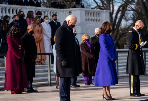 Toàn cảnh lễ nhậm chức của Tổng thống Mỹ Joe Biden qua ảnh - Ảnh 13. Toàn cảnh lễ nhậm chức của Tổng thống Mỹ Joe Biden qua ảnh - Ảnh 13.