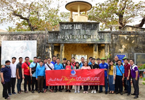 Sau Mùa xuân biển đảo sẽ là Mùa xuân biên giới biển đảo - Ảnh 2. Sau Mùa xuân biển đảo sẽ là Mùa xuân biên giới biển đảo - Ảnh 2.