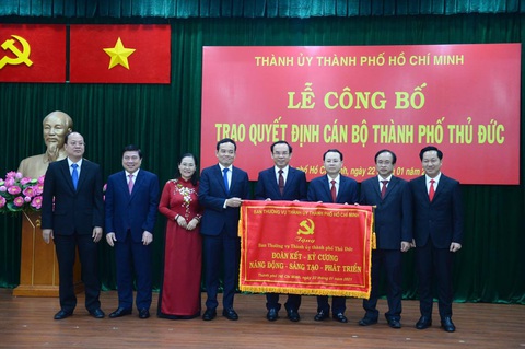 Ông Nguyễn Văn Nên: Lấy TP Thủ Đức làm mẫu một số việc cho toàn TP.HCM - Ảnh 2. Ông Nguyễn Văn Nên: Lấy TP Thủ Đức làm mẫu một số việc cho toàn TP.HCM - Ảnh 2.