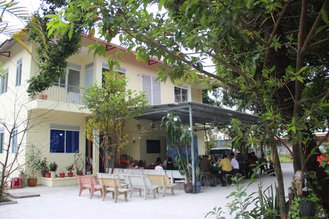 Lý Hùng, Lý Hương bật khóc trong lễ bàn giao công trình cải tạo khu dưỡng lão nghệ sĩ - Ảnh 6. Lý Hùng, Lý Hương bật khóc trong lễ bàn giao công trình cải tạo khu dưỡng lão nghệ sĩ - Ảnh 6.