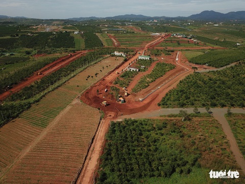 Chủ tịch tỉnh Lâm Đồng giao công an điều tra việc phá nát thủ phủ chè Bảo Lộc - Ảnh 2. Chủ tịch tỉnh Lâm Đồng giao công an điều tra việc phá nát thủ phủ chè Bảo Lộc - Ảnh 2.