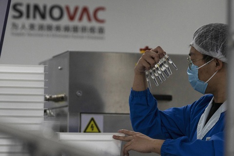 Trung Quốc gặp khó khi thuyết phục người dân các nước tin tưởng vắc xin COVID-19 - Ảnh 2. Trung Quốc gặp khó khi thuyết phục người dân các nước tin tưởng vắc xin COVID-19 - Ảnh 2.