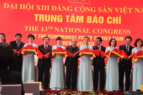 Phát hành bộ tem đặc biệt mừng Đại hội Đảng XIII - Ảnh 7. Phát hành bộ tem đặc biệt mừng Đại hội Đảng XIII - Ảnh 7.