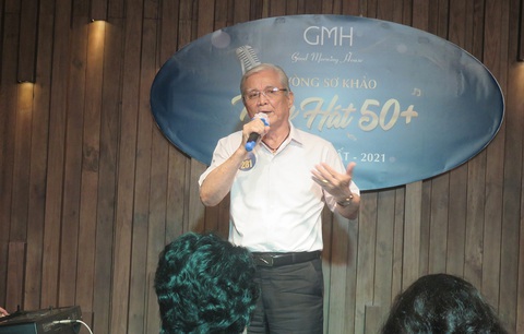 U50 + thi hát: Cảm động và đam mê - Ảnh 1. U50 + thi hát: Cảm động và đam mê - Ảnh 1.
