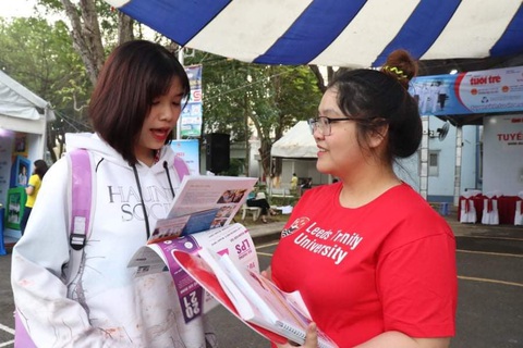Ngày hội tư vấn tuyển sinh - hướng nghiệp sôi nổi, bổ ích tại TP.HCM - Ảnh 22. Ngày hội tư vấn tuyển sinh - hướng nghiệp sôi nổi, bổ ích tại TP.HCM - Ảnh 22.