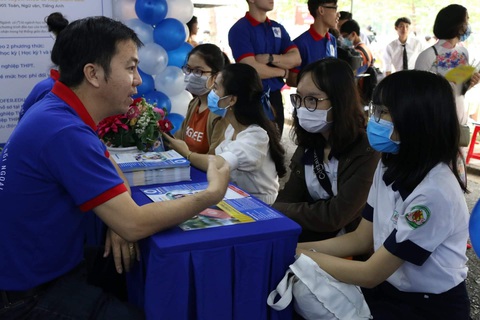 Nghỉ một ngày chợ cũng tiếc nhưng mà việc học của con là trên hết - Ảnh 2. Nghỉ một ngày chợ cũng tiếc nhưng mà việc học của con là trên hết - Ảnh 2.